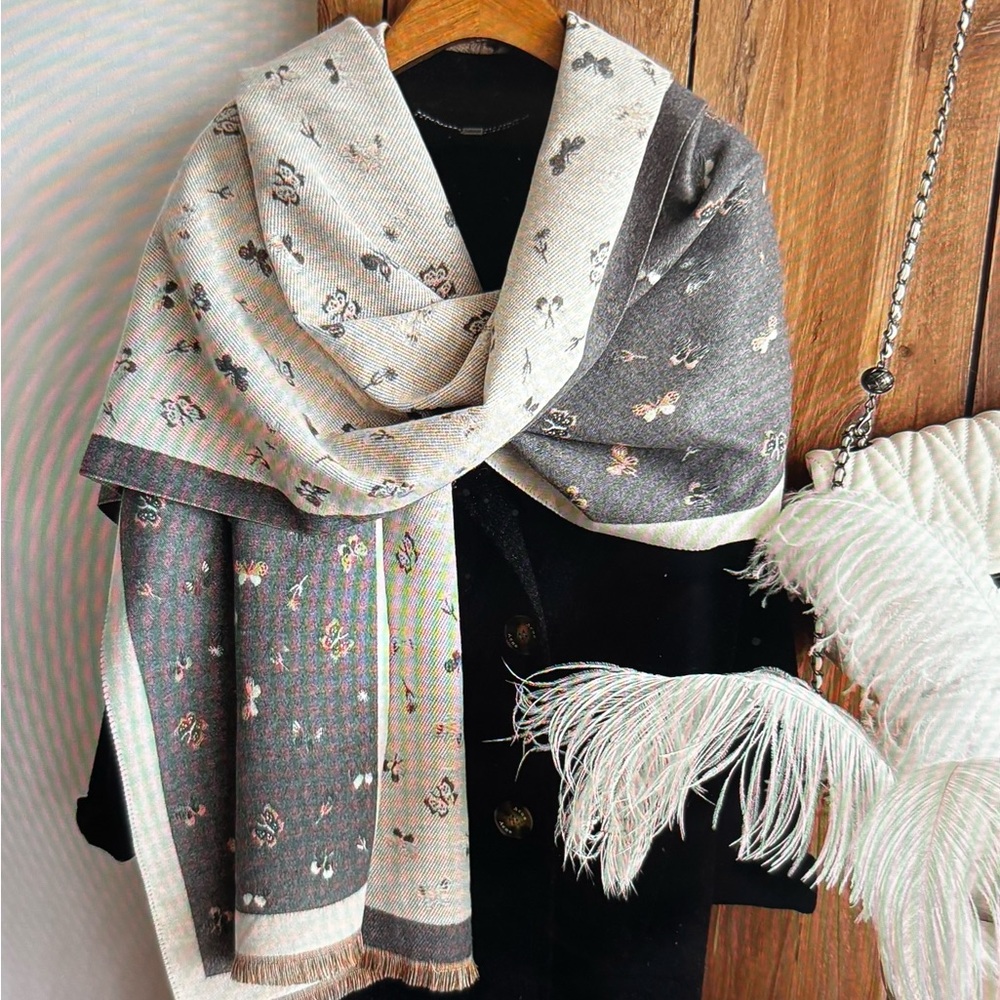 Gray/White Butterflies Tecersible Wrap